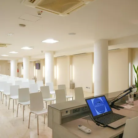 Tower Plaza 酒店 比萨