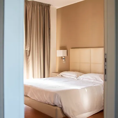 Hotel Tower Plaza